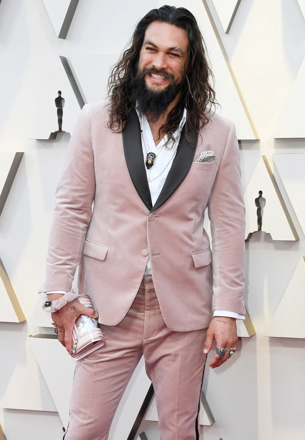 From 30 Men to One Winner! Luxury Handbag Shopping Readers Crown the Hottest Hunk in Hollywood