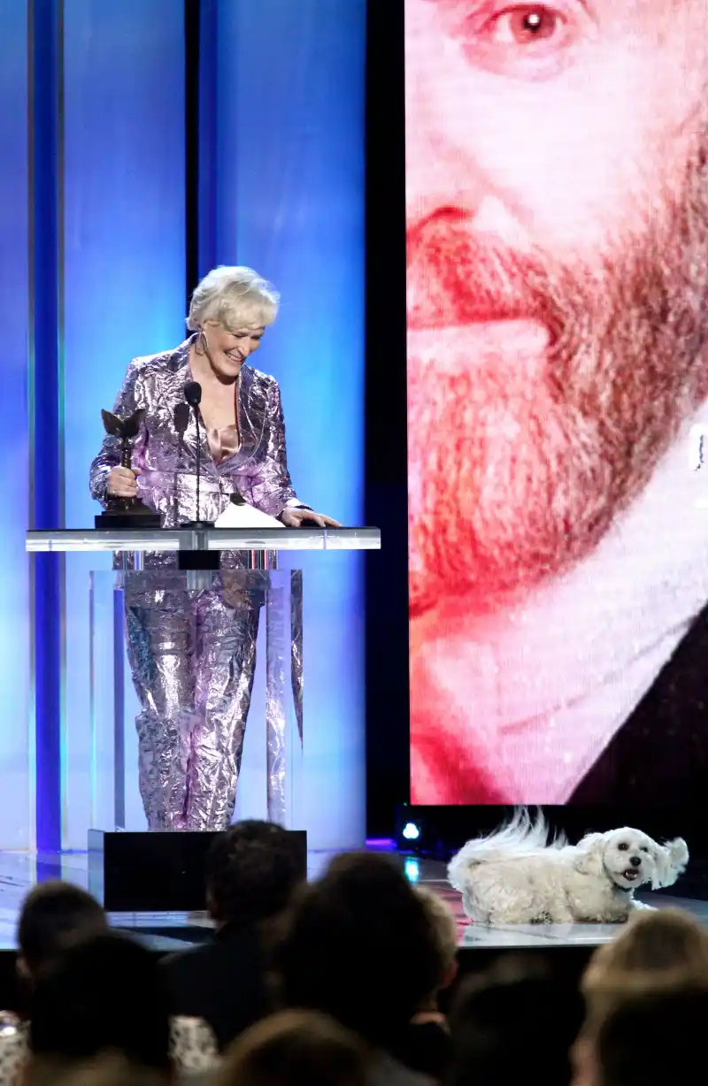 Glenn Close’s Dog Joins Her on Stage as She Wins Independent Spirit Award