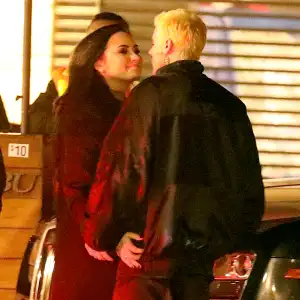 Henry-Levy-Demi-Lovato-valentines-day