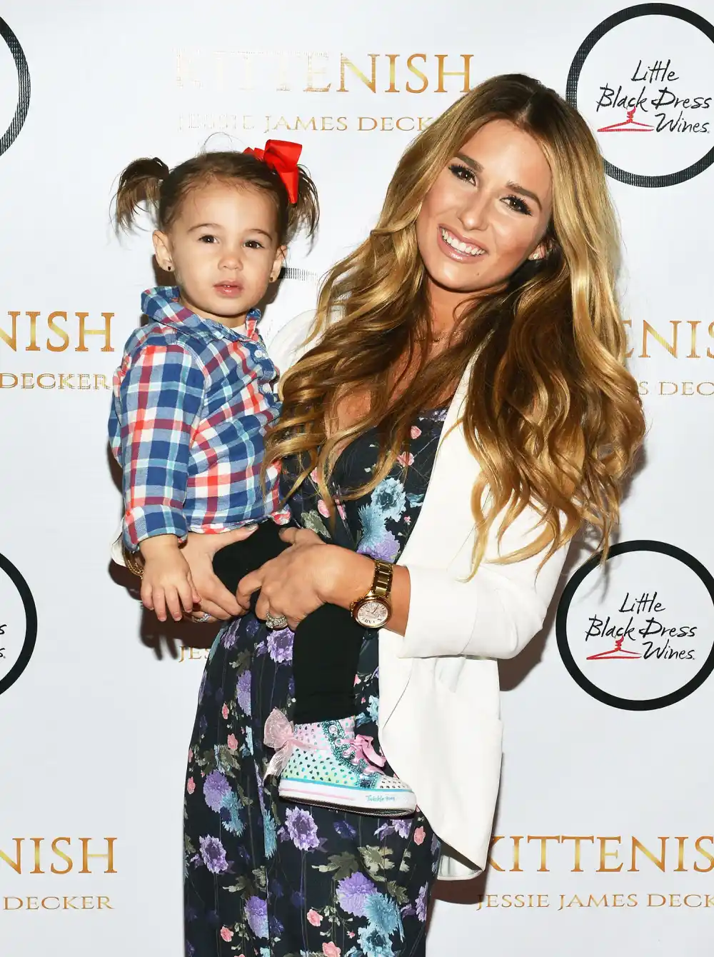Jessie James Decker&rsquo;s 4-Year-Old Daughter Vivianne Loves to Perform: &lsquo;I Was the Same Way as a Little Girl&rsquo; Jessie James Decker and daughter, Vivianne Rose Decker
