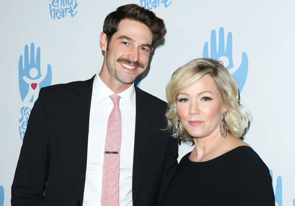 Jennie Garth&rsquo;s Husband Dave Abrams Withdraws Divorce Petition