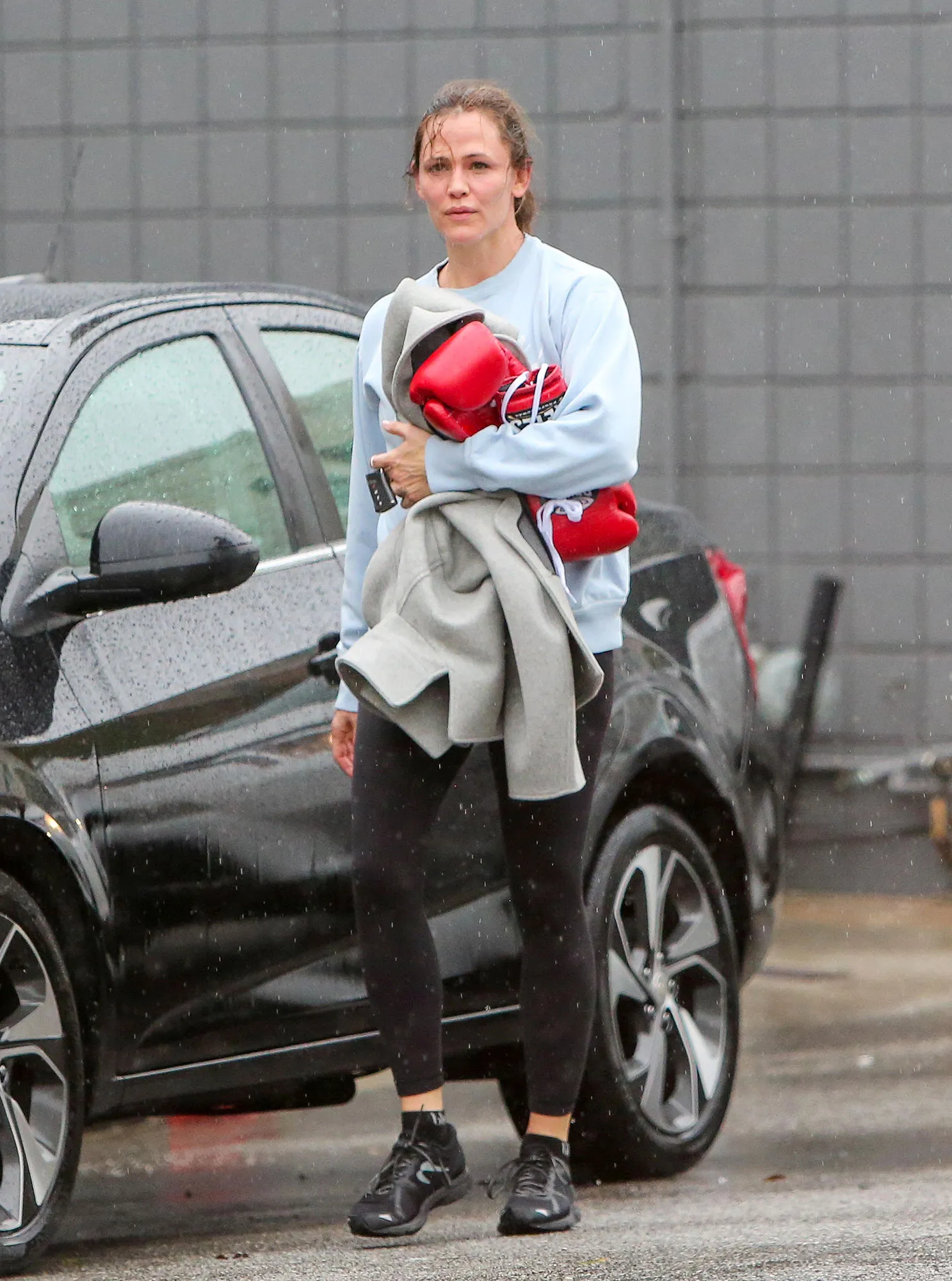 Jennifer Garner Boxes It Out on Valentine's Day