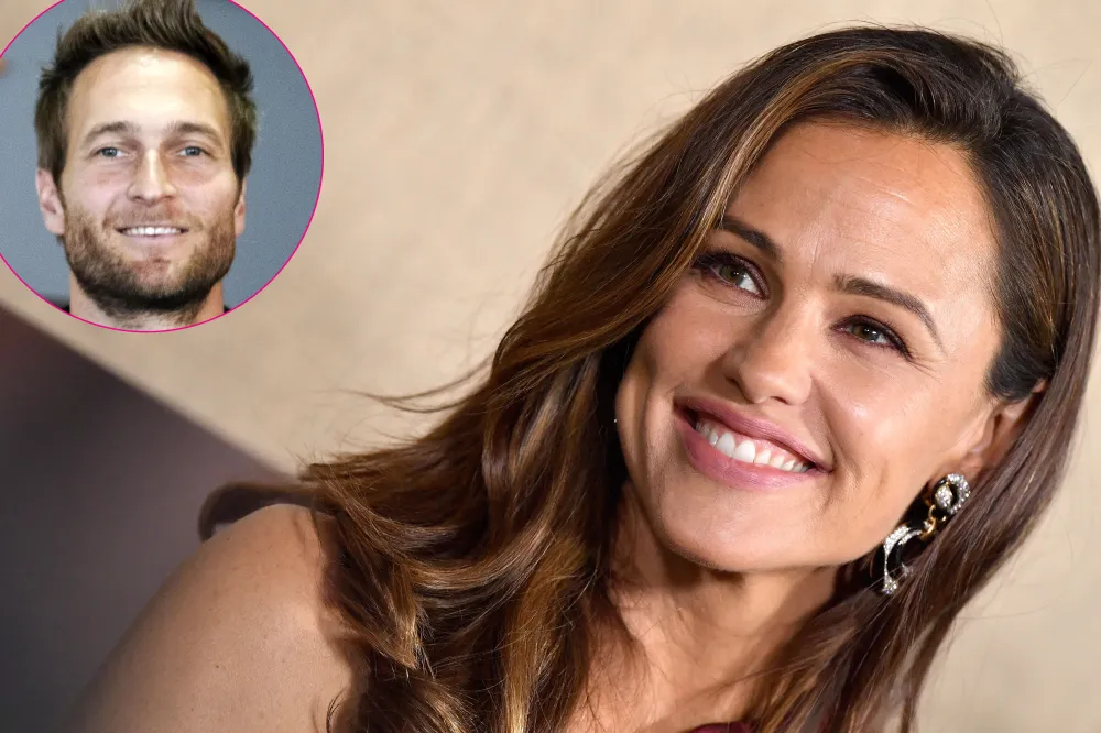 Jennifer-Garner-Buys-new-House-John-Miller-01