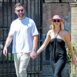 Jennifer Lawrence Engagement Rumors Cooke Maroney Diamond Ring