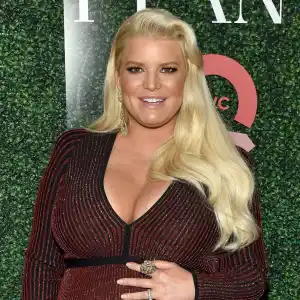 Jessica Simpson Shares Sweet Photo of Kids: ‘The Only Thing Getting Me Through This Pregnancy’