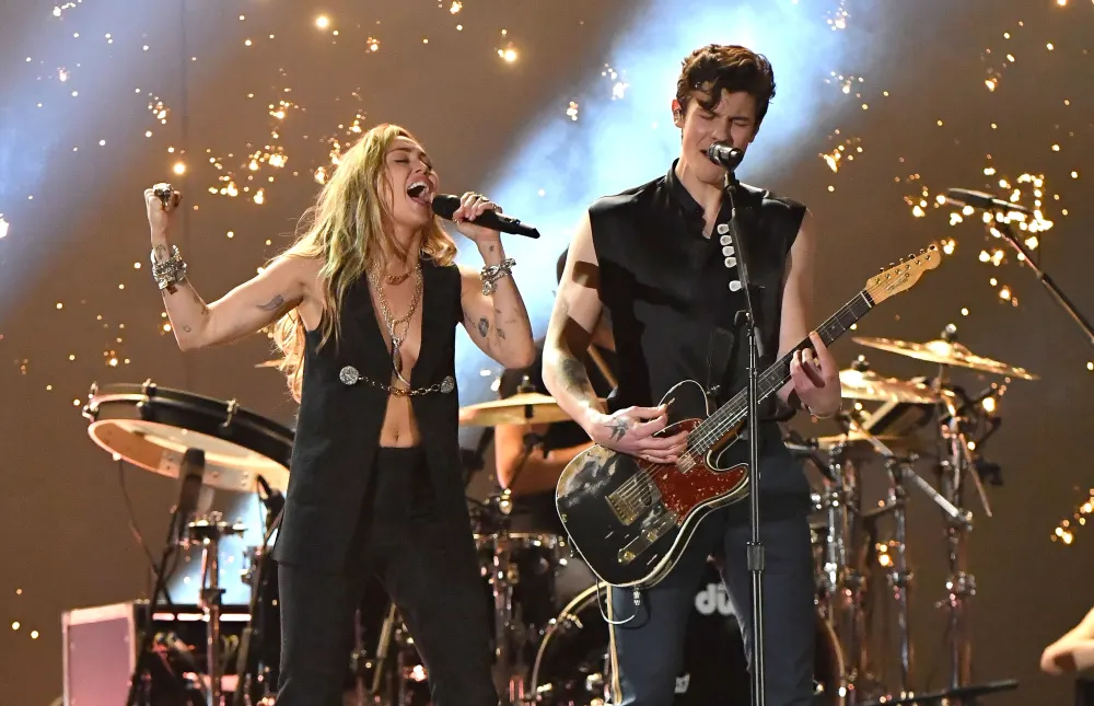 Miley Cyrus Hilariously Trolls Shawn Mendes&rsquo; Sexy Calvin Klein Campaign