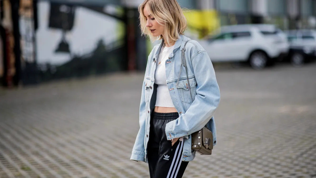 Model Adidas Pants