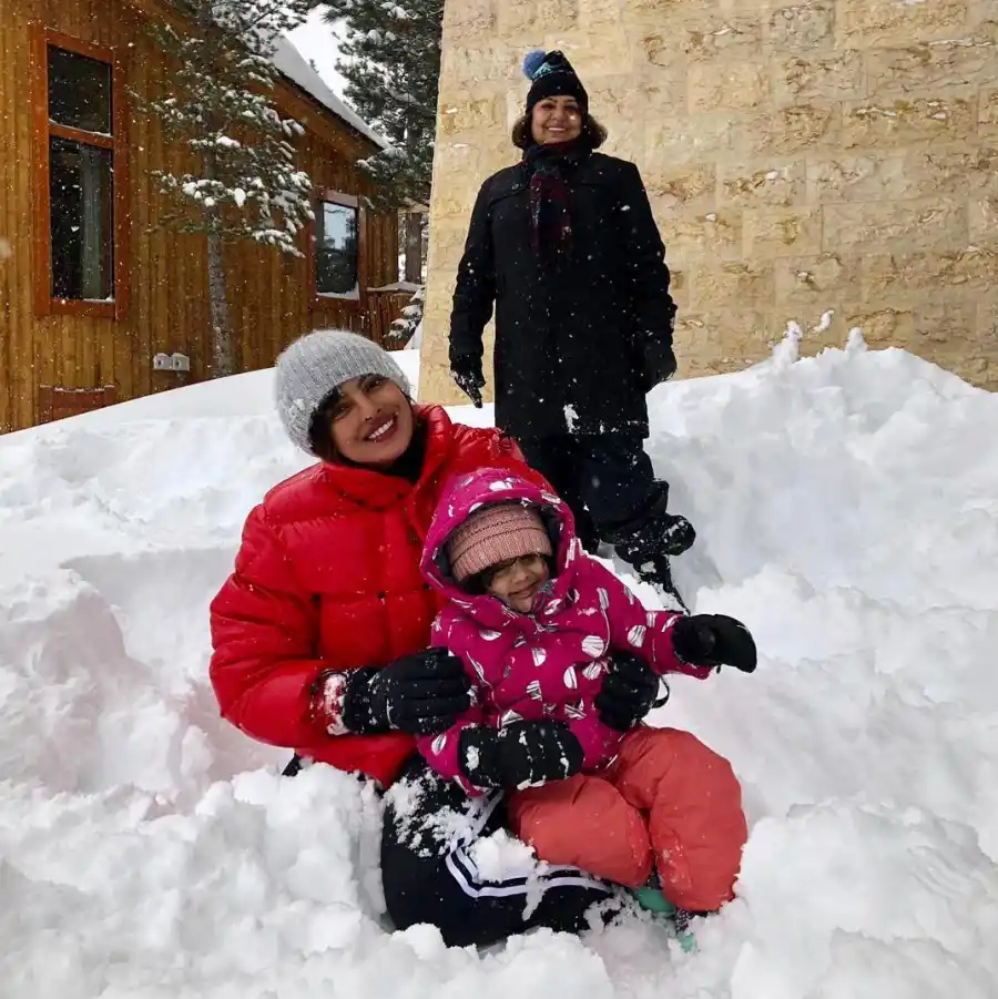 Nick-Jonas-and-Priyanka-Chopra-Super-Bowl-Weekend