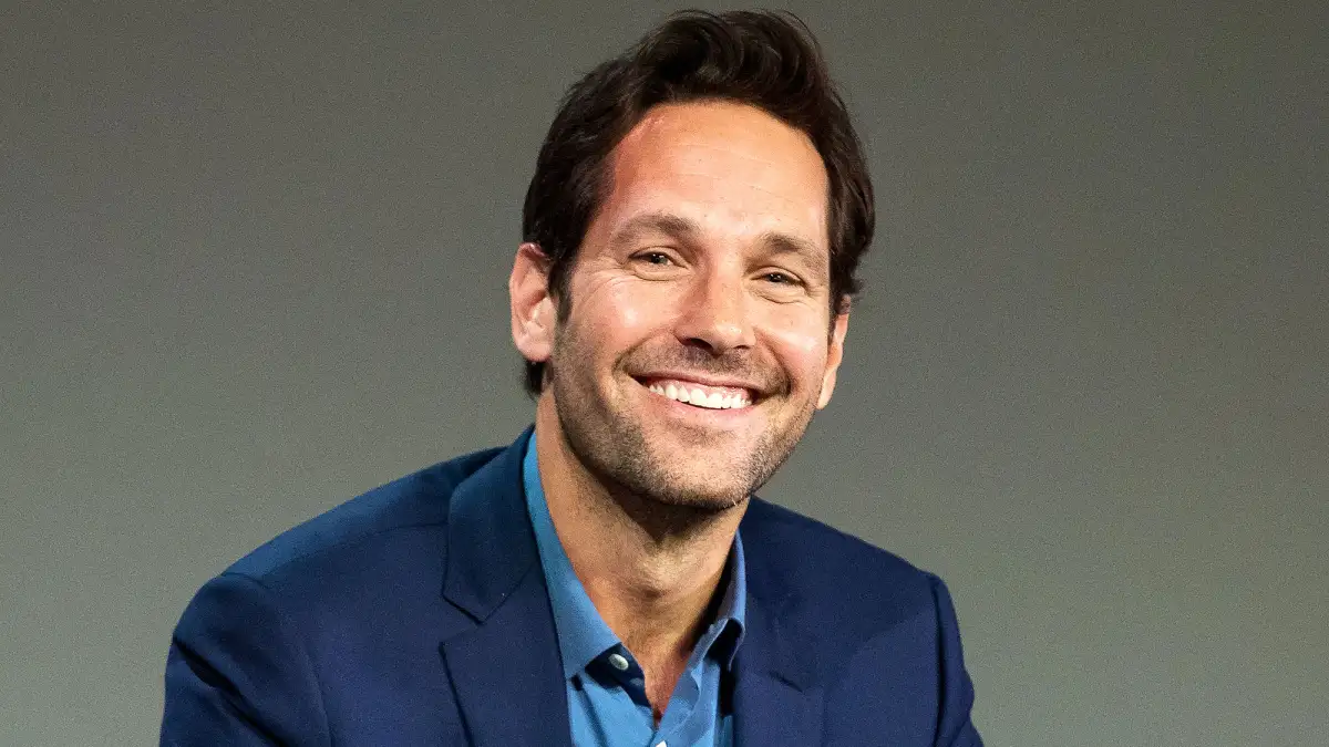 Paul Rudd Headbangs at Star-Studded Foo Fighters Concert: Watch His Dance Moves