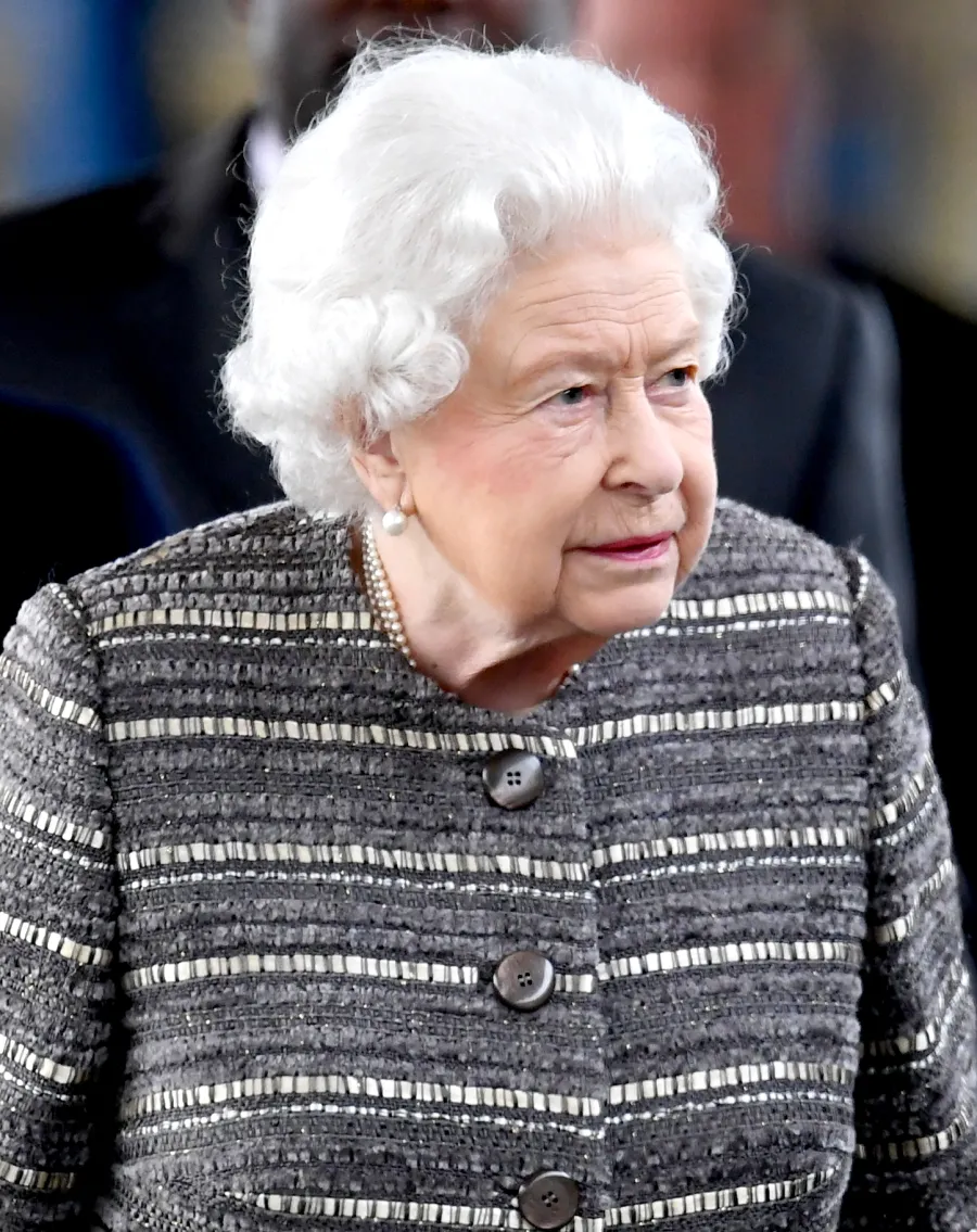 Queen-EliQueen-Elizabeth-Kings-Lynn-Railway-Station-1