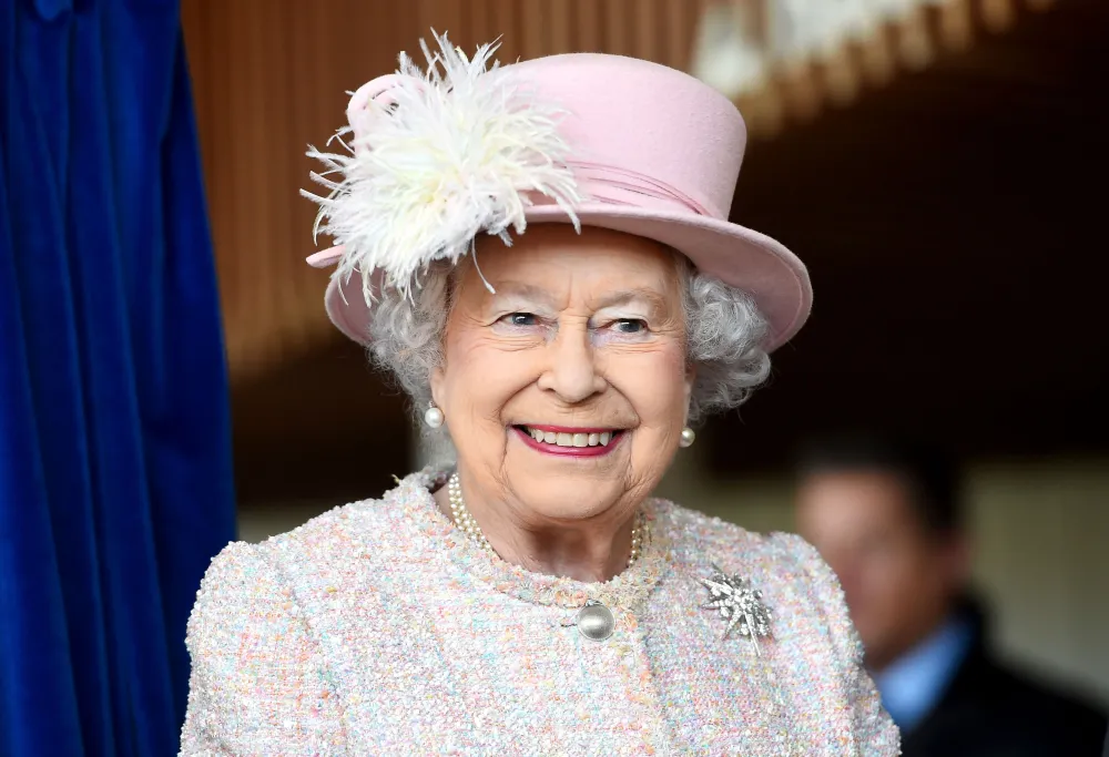LOL! Queen Elizabeth II&rsquo;s Funniest Moments: Watch