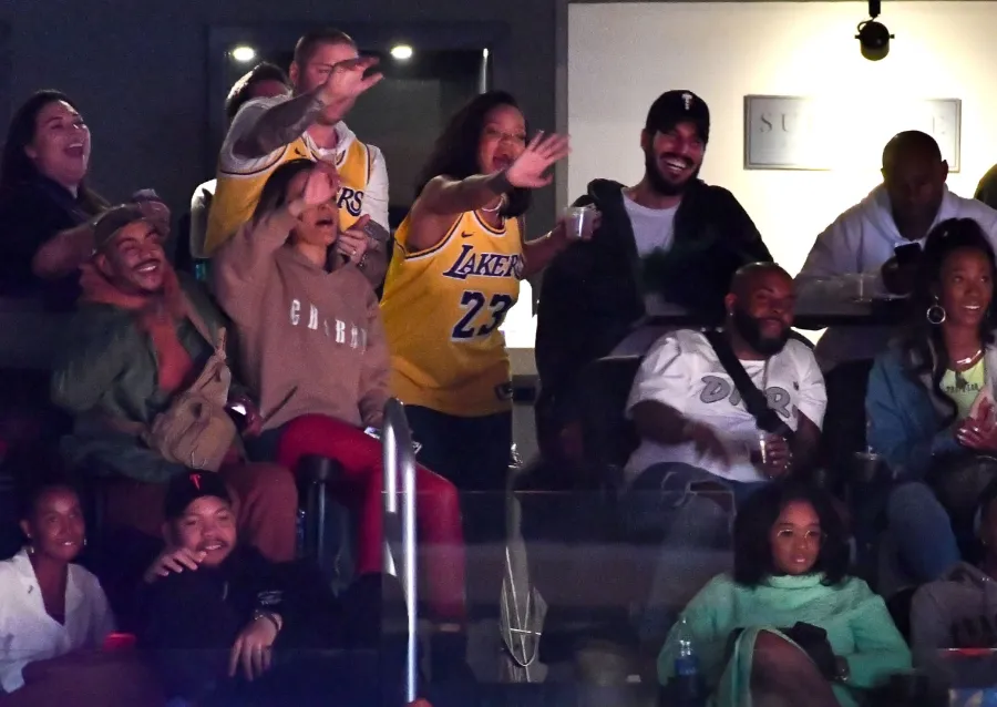 Rihanna Celebrates Her Birthday With Her Boyfriend at Lakers Game