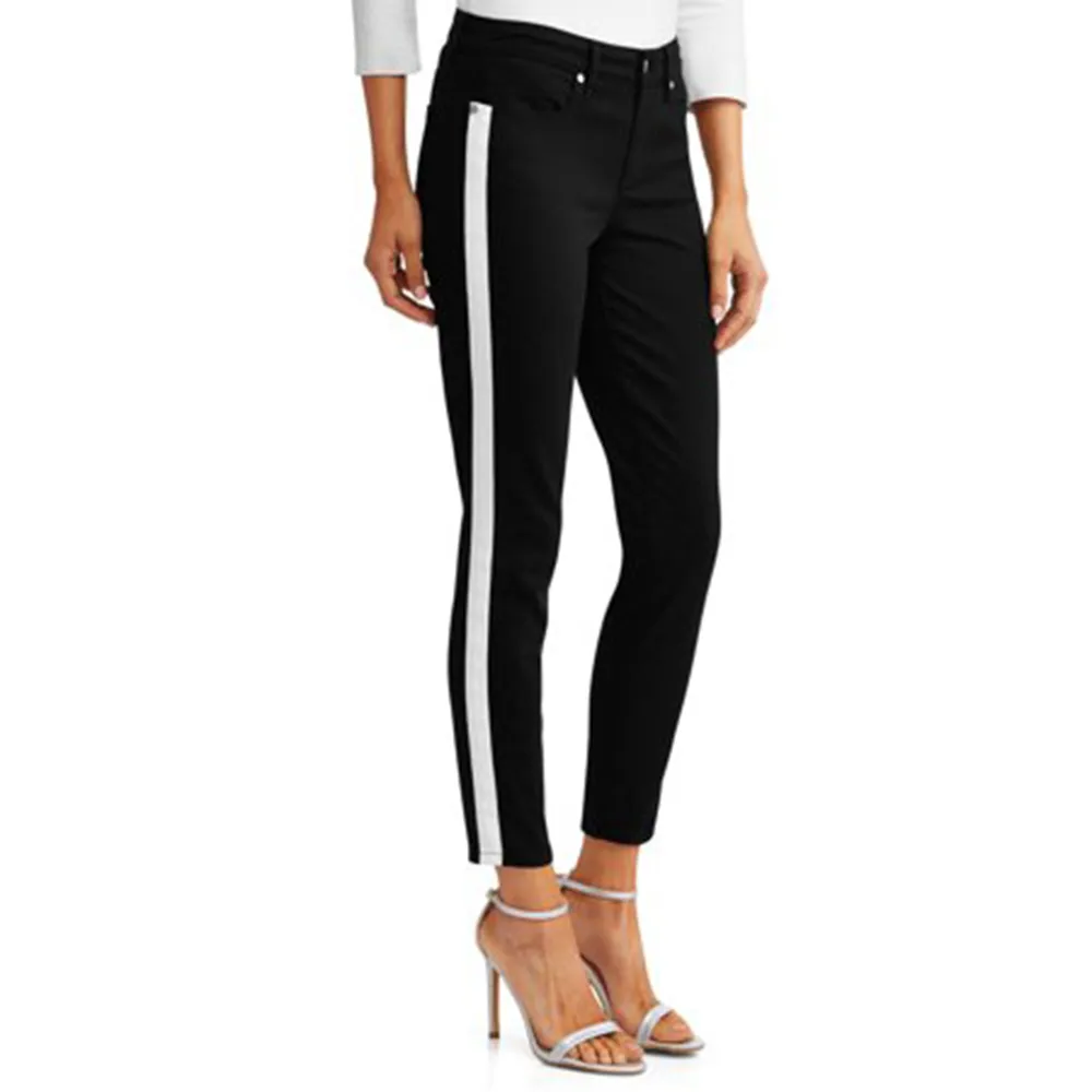 Sofia Vergara Just Launched a Denim Line and It&rsquo;s Affordable and Size Inclusive