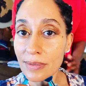Tracee-Ellis-Ross-grammy awards-2019