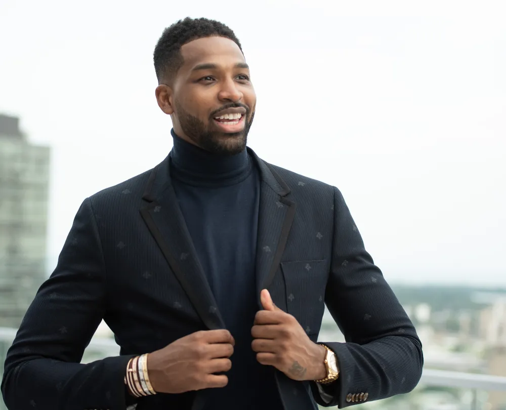 Tristan Thompson Enjoys Dinner With a Mystery Woman Amid Jordyn Woods Cheating Scandal
