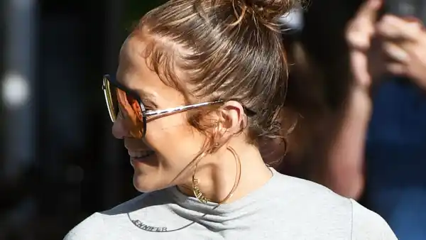 JLo¹s Personalized Earrings Are the New Nameplate Necklace