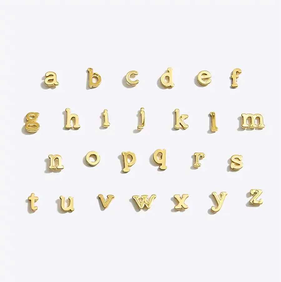 JLo¹s Personalized Earrings Are the New Nameplate Necklace