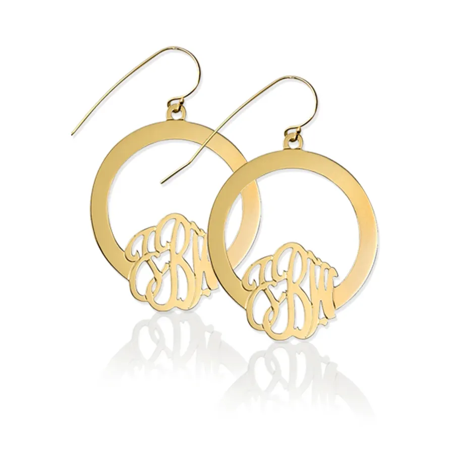 JLo¹s Personalized Earrings Are the New Nameplate Necklace