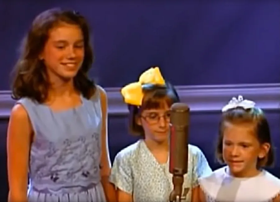 leah-peasall-and-sister-youngest-grammy-award-winner