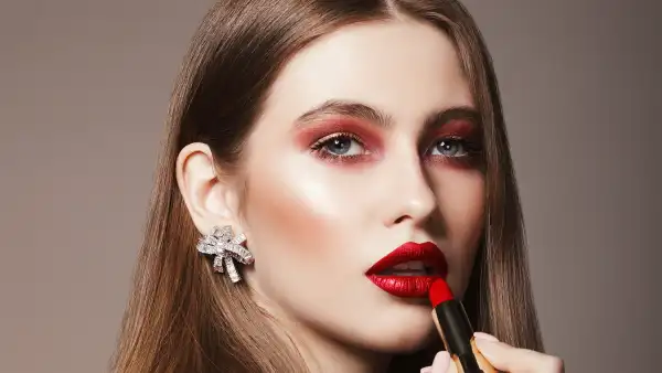 10 Long-Wearing Beauty Products to Up Your Date Night Confidence