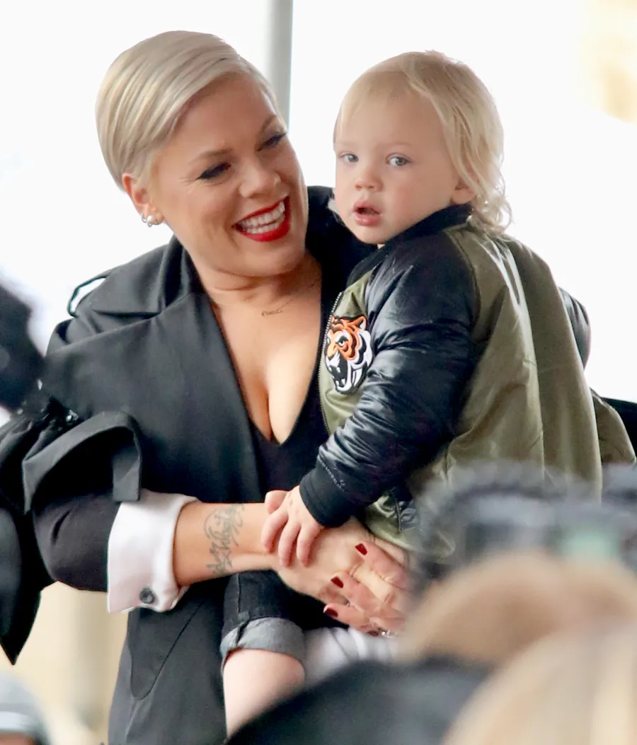 pink-and-jagger-star-ceremony