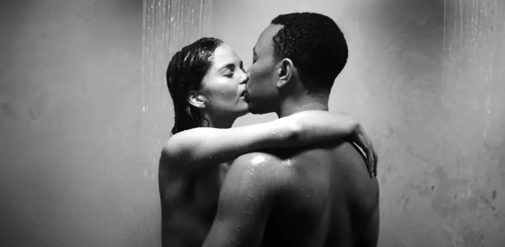 Love Songs to Crank Up on Valentine&rsquo;s Day