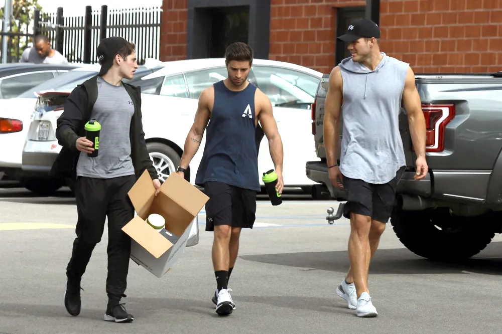 Colton Underwood, Gregg Sulkin Hit the Gym