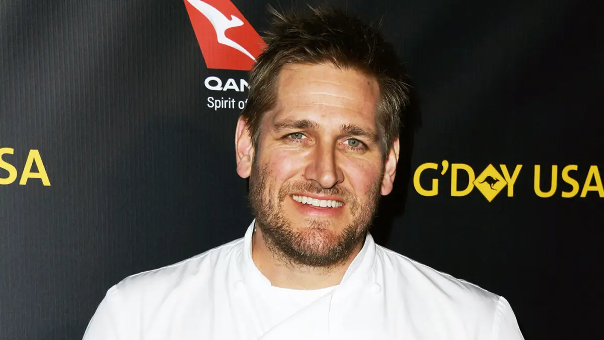 Curtis Stone Shares His 10-Minute Recipe for Steak and Green Bean Stir-Fry With Ginger and Garlic