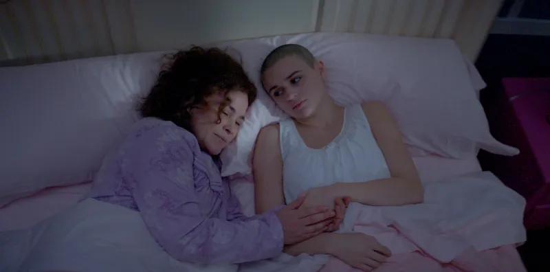 Dee-Dee-Blanchard-(Patricia-Arquette)-and-Gypsy-Rose-Blanchard-(Joey-King)-The-Act-2