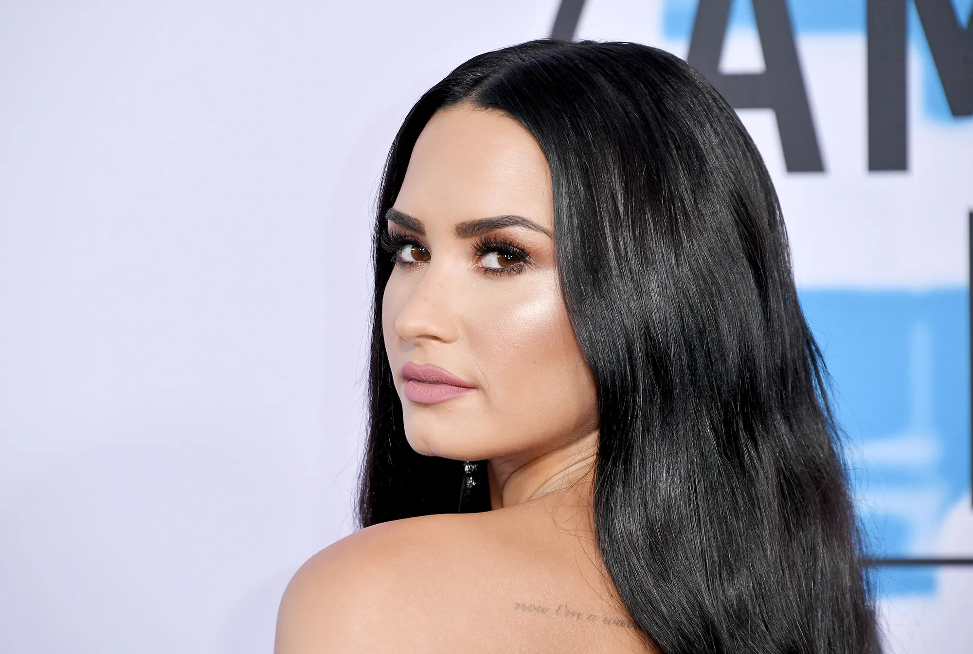 Demi Lovato Calls Out Body-Shaming Headline: “I Am More Than My Weight”
