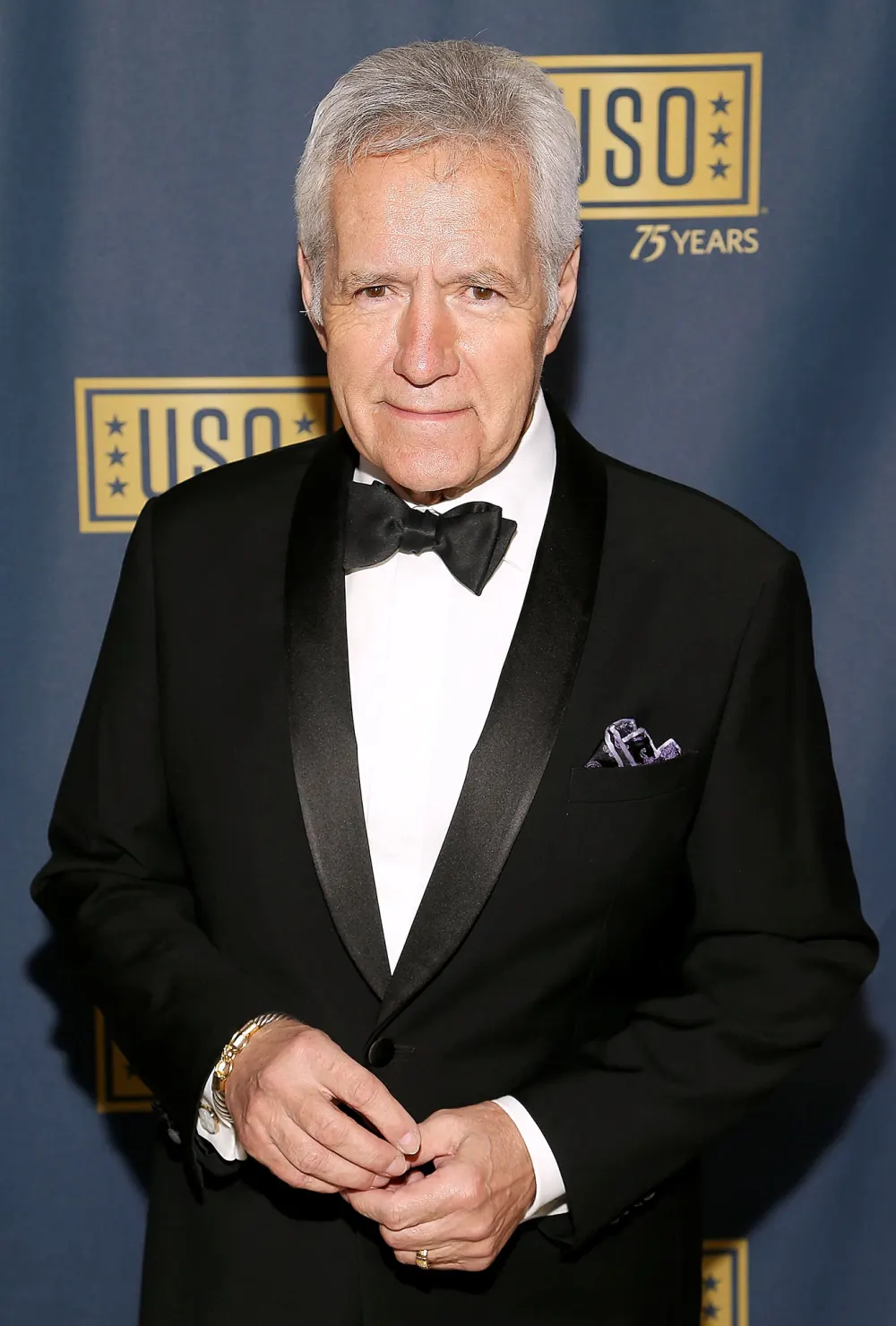 Host Alex Trebek Thanks Fan for Support Amid Cancer Battle
