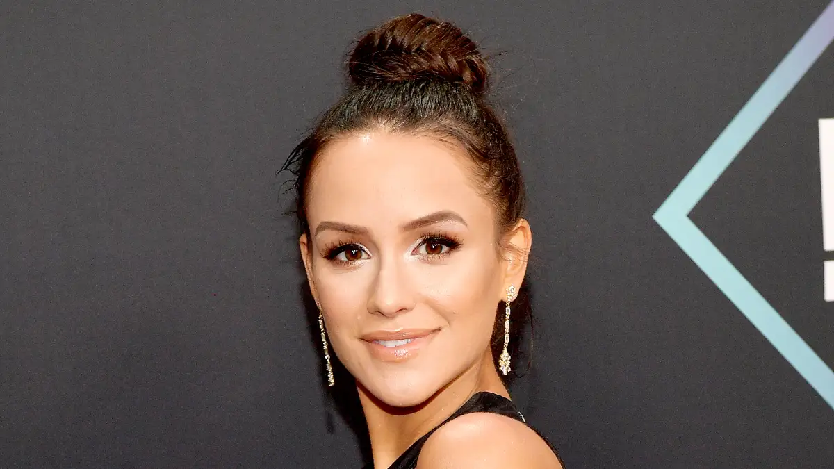 Jessica-Graf-Shows-Off-Her-Post-Baby-Body-1-Week-After-Giving-Birth-1