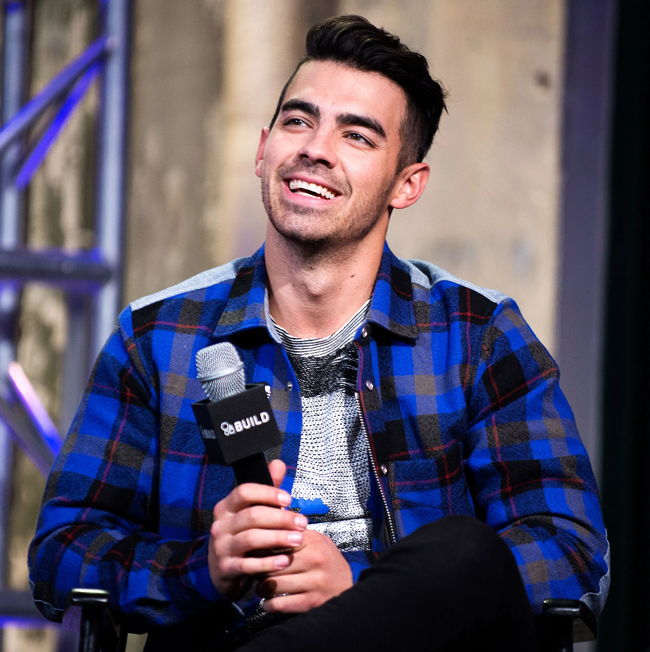 Nowhere Near the Ocean! Joe Jonas Throws Whole Cake in Concertgoer's Face