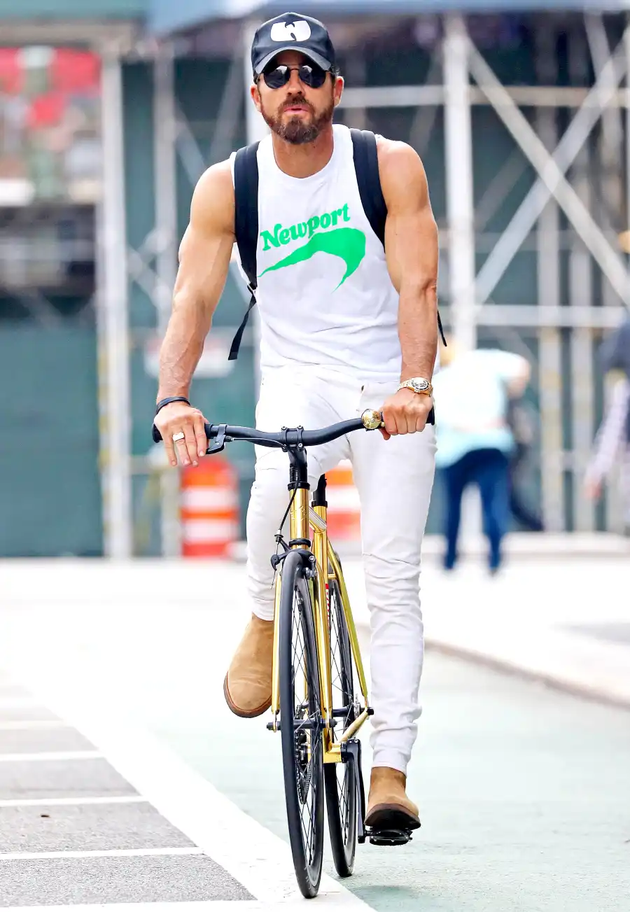 Justin-Theroux-biking