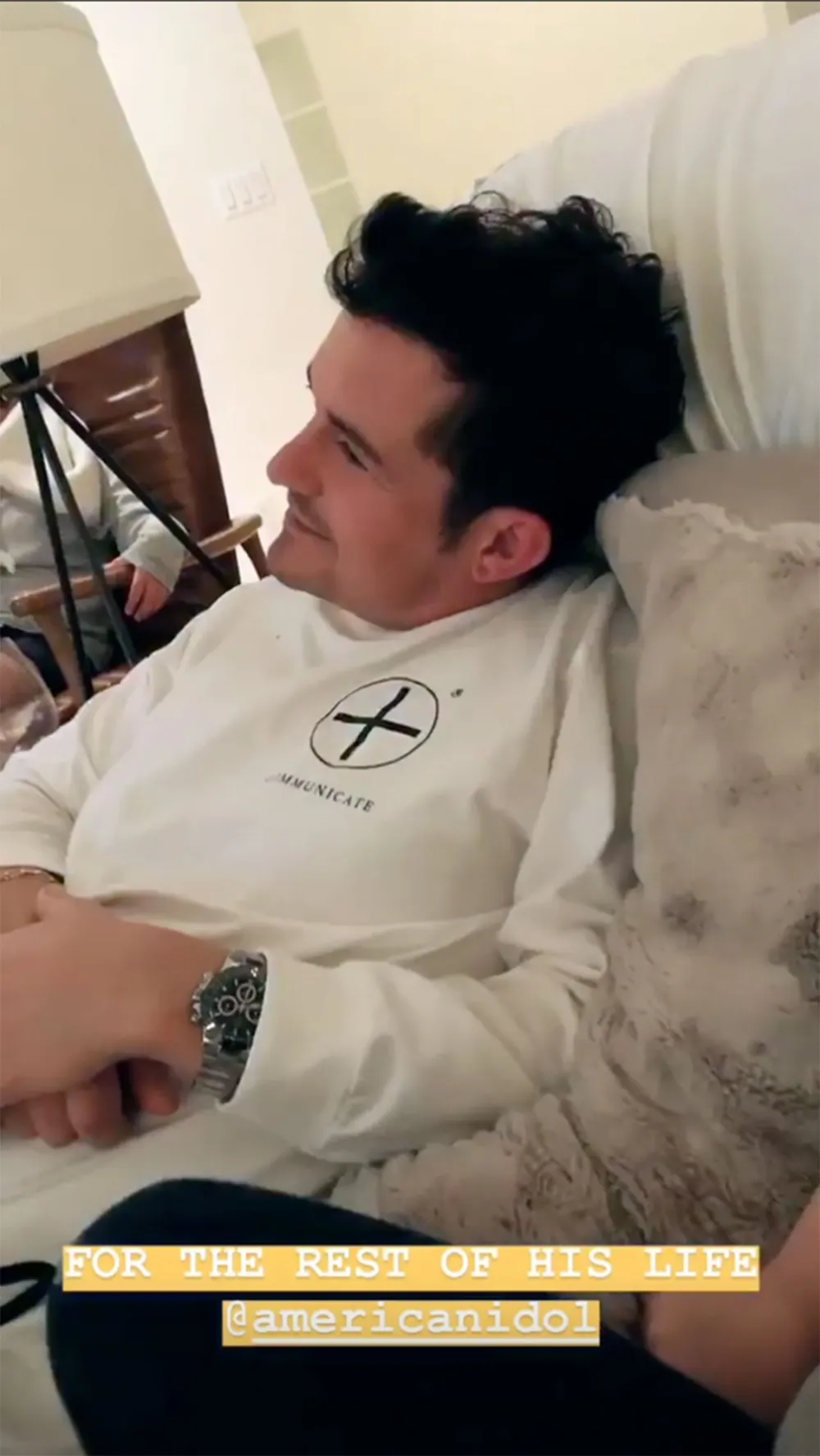 Katy Perry Teases Orlando Bloom About Marrying Her While Watching &lsquo;American Idol&rsquo; Together