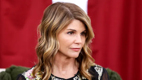 Lori-Loughlin-court-sketch