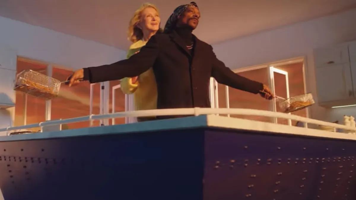 Martha Stewart and Snoop Dogg Recreate Iconic ‘Titanic’ Scene to Promote Their Cooking Show