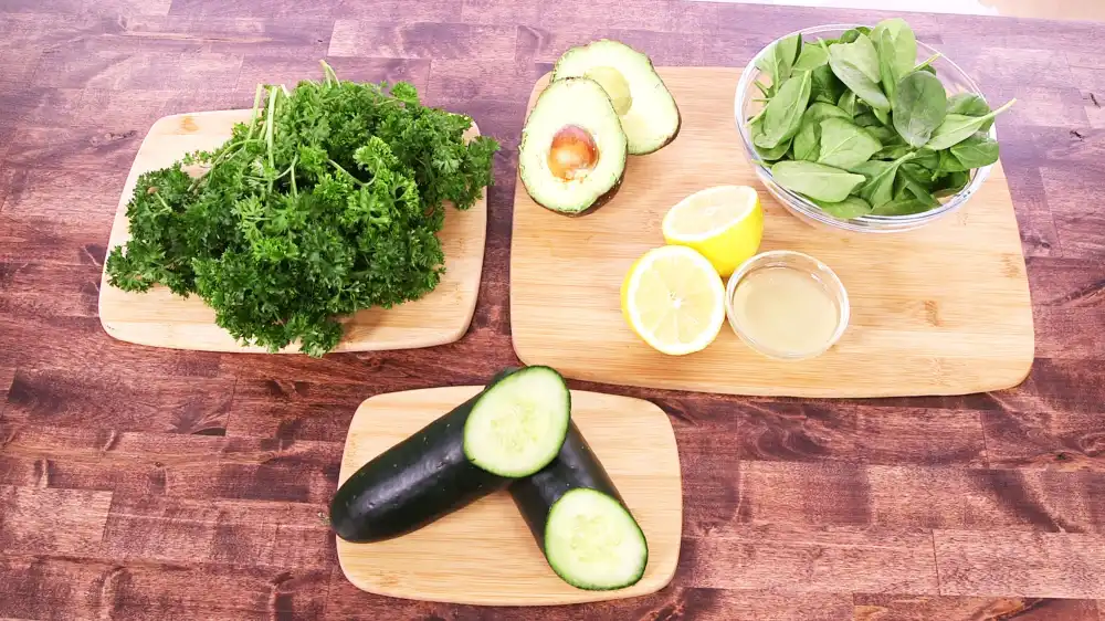 Nutrition Expert Naomi Whittel Shows Us How to Make a Keto-Friendly, Stress-Busting, Beauty-Boosting Breakfast Shake