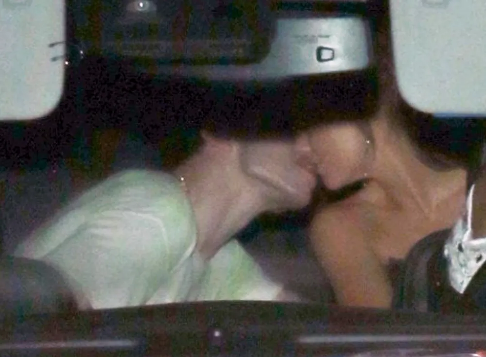 Pete Davidson Kate Beckinsale kiss