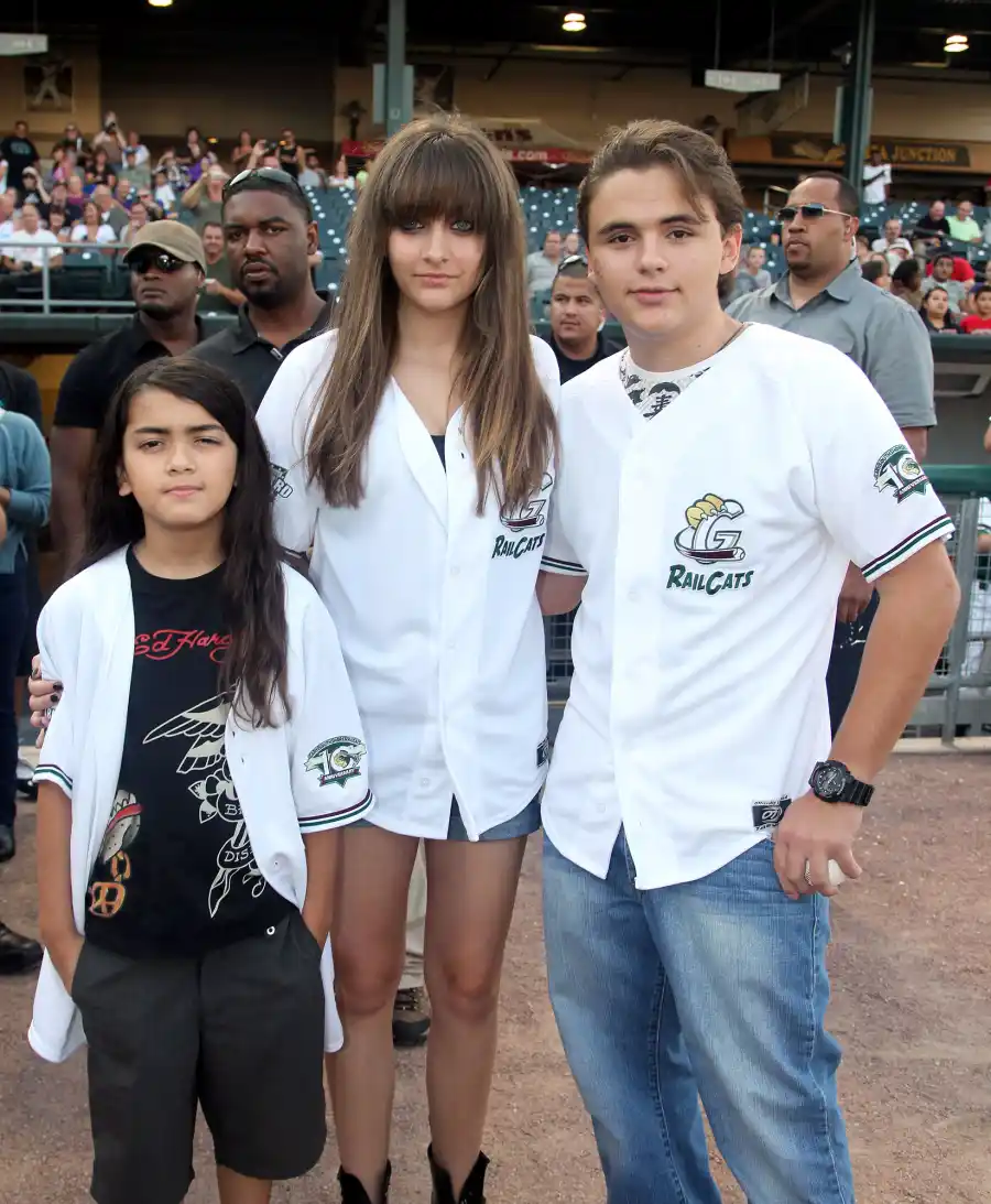 Celebrity Siblings Gallery