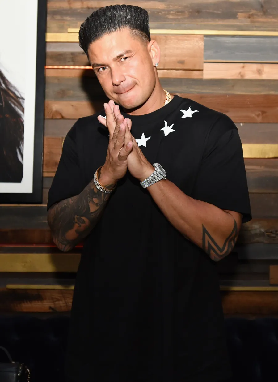 Snooki, JWoww and the ‘Jersey Shore’ Cast Shower Sammi ‘Sweetheart’ Giancola With Love After Engagement