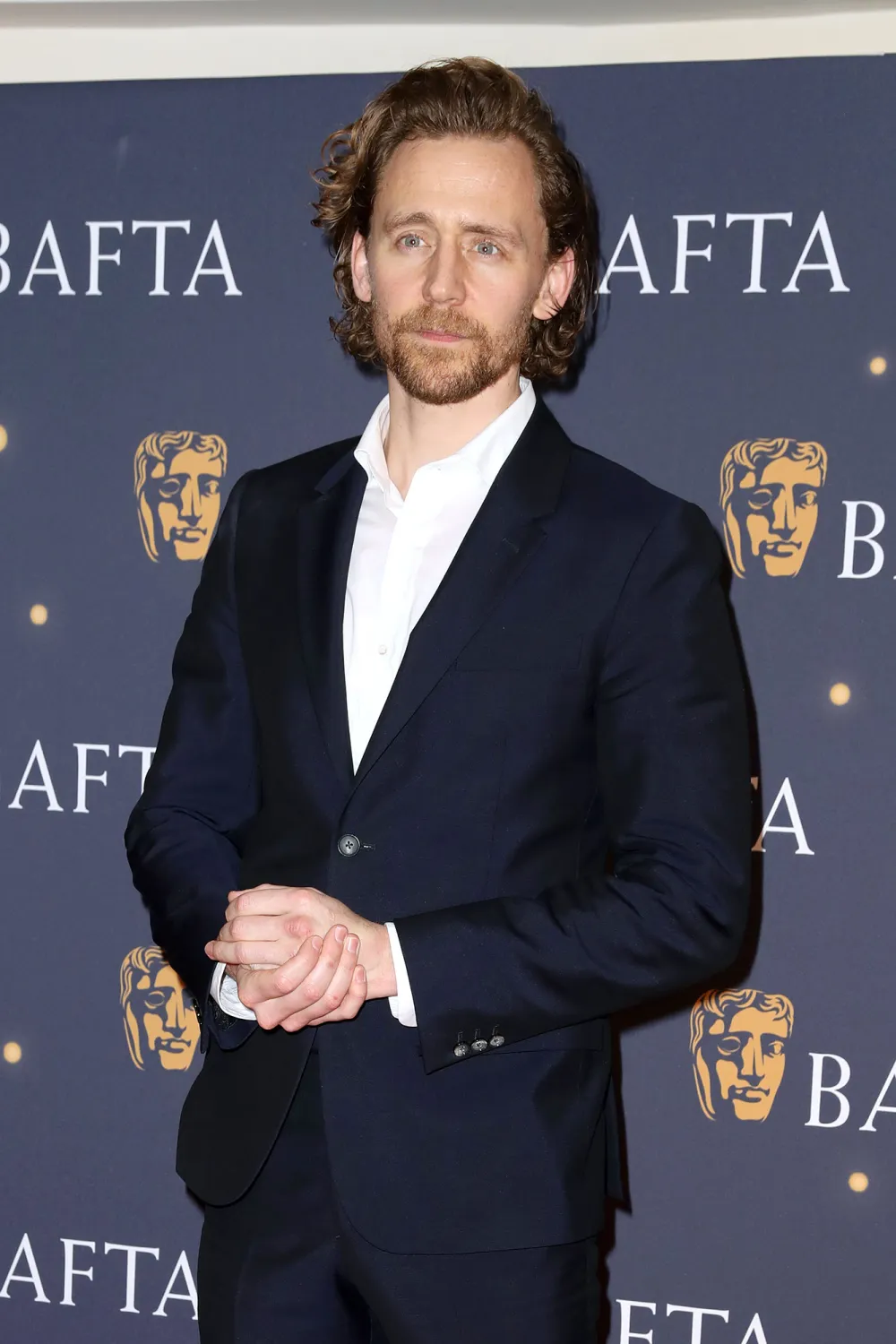 Tom Hiddleston Gets Dragged for Appearing in Women&rsquo;s Vitamin Ad