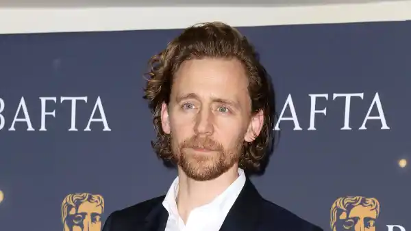 Tom Hiddleston Gets Dragged for Appearing in Women’s Vitamin Ad