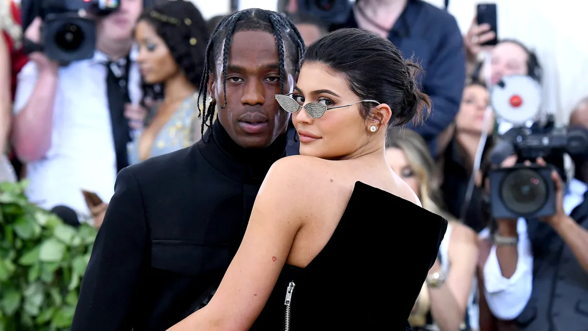 Travis-Scott-Comment-on-Kylie-Jenner’s-Instagram-Photo