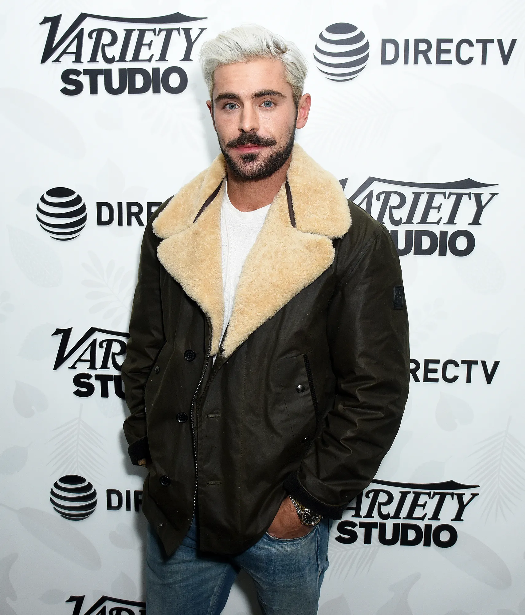 Zac Efron Dances Shirtless in -220 Degree Cryotherapy Chamber