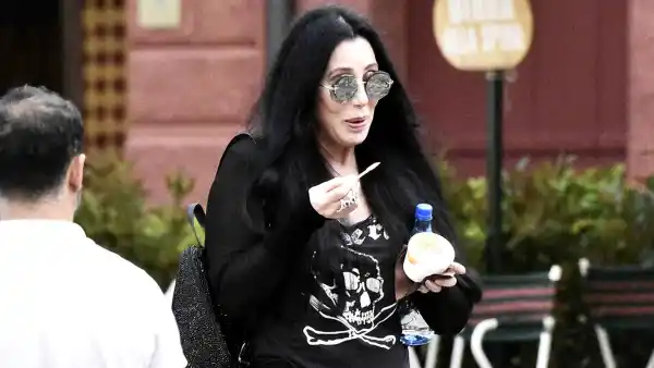 Cher Lost Her Favorite T-Shirt She's Wore For Over 30 Years and We Feel For Her