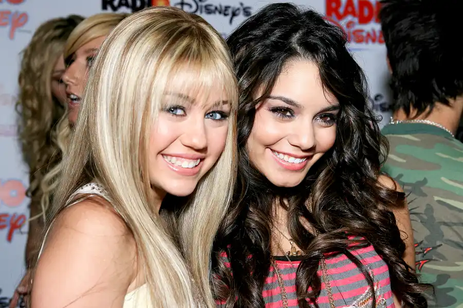 miley-cyrus-vanessa-hudgens