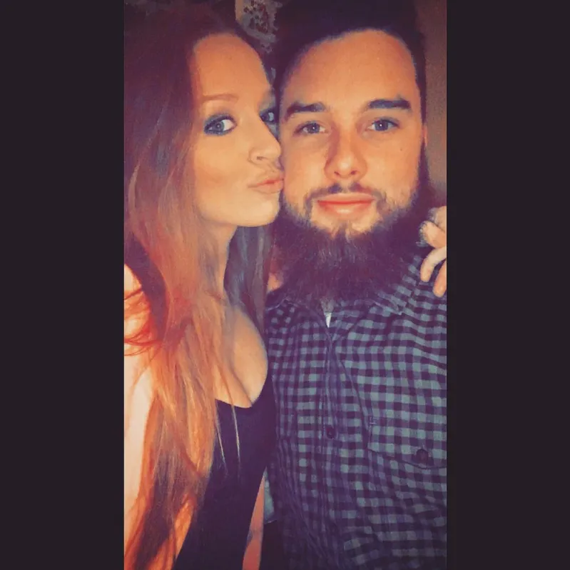 5-Maci-Bookout-and-Taylor-McKinney-waiting-for-proposal