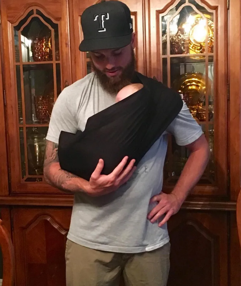 7-Maci-Bookout-and-Taylor-McKinney-welcome-Maverick-