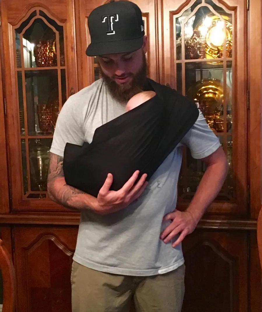 7-Maci-Bookout-and-Taylor-McKinney-welcome-Maverick-